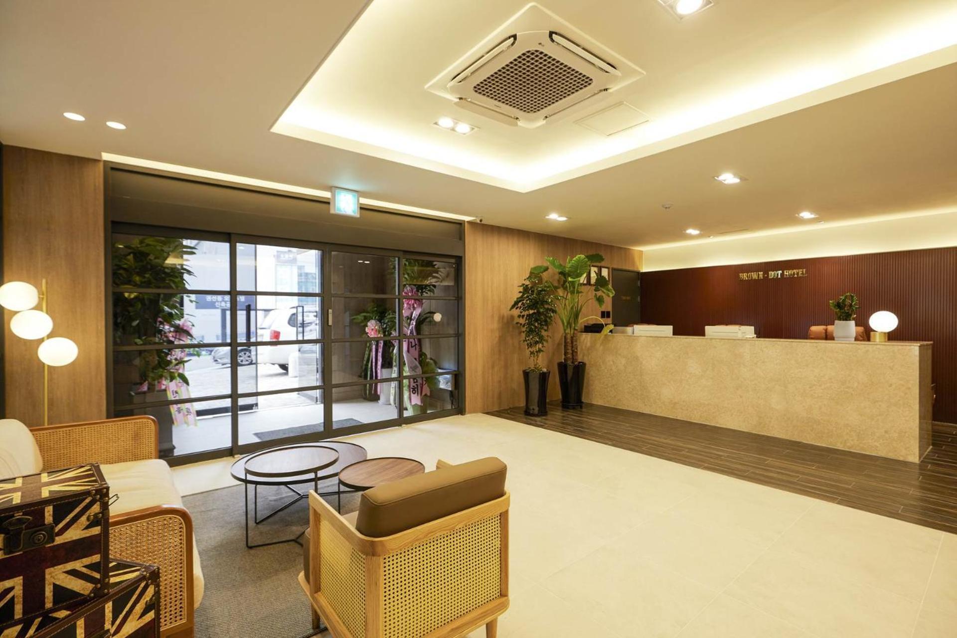 Browndot Suwon Cityhall Motel ภายนอก รูปภาพ